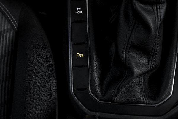 Volkswagen Taigo 1.0 TSI R-Line 116 PK - Automaat | Dig. Cockpit | Adapt. Cruise | Stoelverw. | PDC | Camera | App. Connect | ECC | DAB | LM 18" | 9195