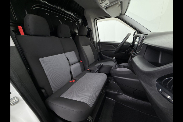 Fiat Doblò Cargo Trekking 1.6JTD 105PK L2H1 3-Peroons Airco Navi* Apple Carplay Android Auto Bluetooth S Trekking Euro 6 Betonplex Vloer Wandbetimmering Schuifdeur Origineel Nederlandse Auto 984kg laadvermogen! 1300kg trekvermogen!