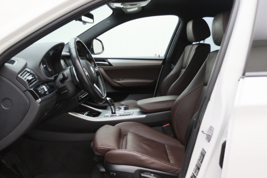 BMW X4 xDrive20i Centennial High Executive Leer, Camera, Cruise, Navigatie, Bluetooth, Elektrische Trekhaak, 21''