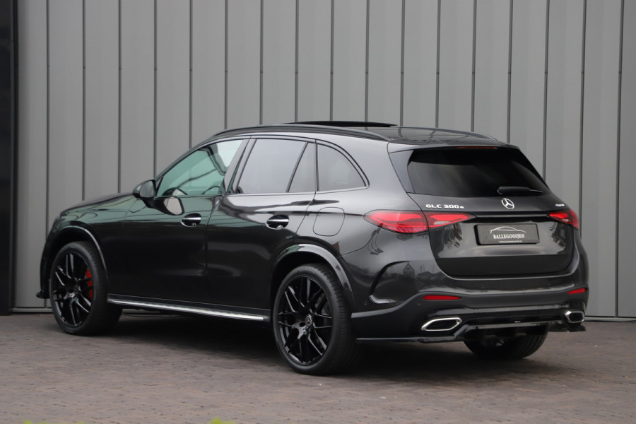 Mercedes-Benz GLC 300e AMG 4-Matic | 313PK | Achterasbesturing | Luchtvering | Head-up | Pano | Keyles-go | Sfeerverlichting | Distronic | Burmest
