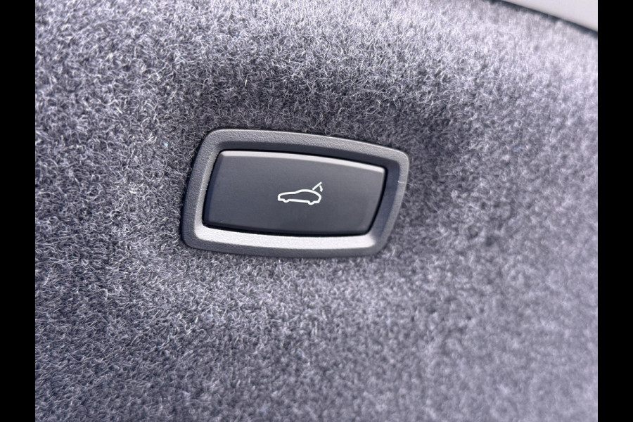 Porsche Taycan Performance 84 kWh | ADAPT. CRUISE | DODE HOEK HERKENNING | SPORTCHRONO | HEAD UP | WARMTEPOMP | DIRECT LEVERBAAR NET PORSCHE ONDERHOUD GEHAD |