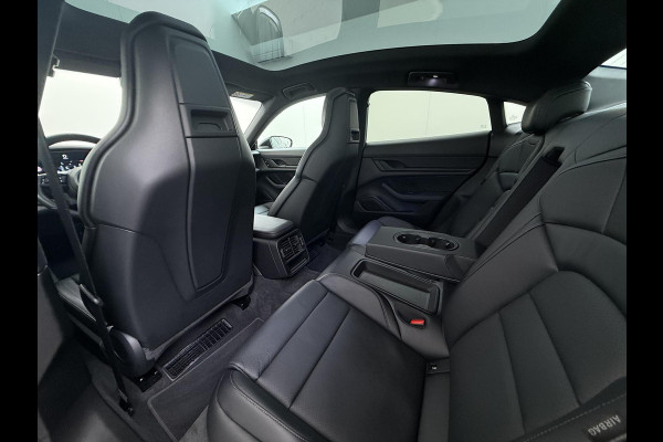 Porsche Taycan Performance 84 kWh | ADAPT. CRUISE | DODE HOEK HERKENNING | SPORTCHRONO | HEAD UP | WARMTEPOMP | DIRECT LEVERBAAR NET PORSCHE ONDERHOUD GEHAD |