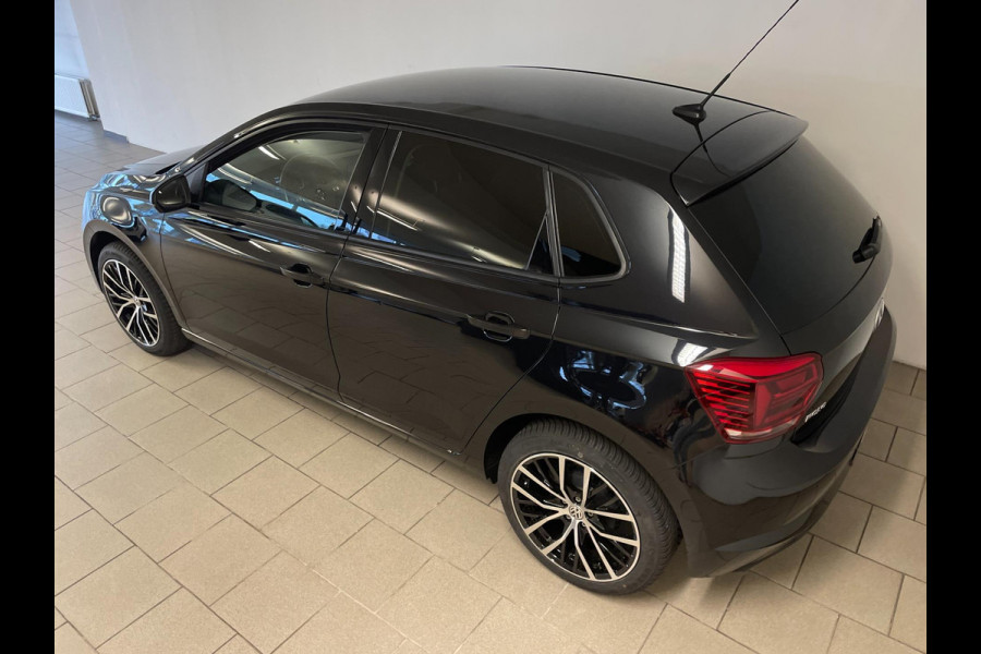 Volkswagen Polo 1.0 TSI Comfortline 95PK AIRCO NAVI CRUISE APPLE CARPLAY NIEUWE VELG LED MULTI STUUR PRIVACY GLAS ZEER NETTE AUTO