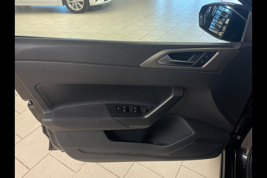Volkswagen Polo 1.0 TSI Comfortline 95PK AIRCO NAVI CRUISE APPLE CARPLAY NIEUWE VELG LED MULTI STUUR PRIVACY GLAS ZEER NETTE AUTO