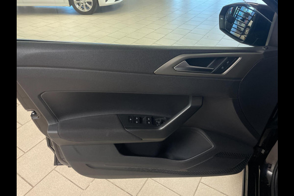 Volkswagen Polo 1.0 TSI Comfortline 95PK AIRCO NAVI CRUISE APPLE CARPLAY NIEUWE VELG LED MULTI STUUR PRIVACY GLAS ZEER NETTE AUTO