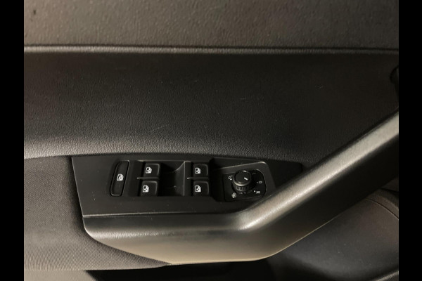 Volkswagen Polo 1.0 TSI Comfortline 95PK AIRCO NAVI CRUISE APPLE CARPLAY NIEUWE VELG LED MULTI STUUR PRIVACY GLAS ZEER NETTE AUTO