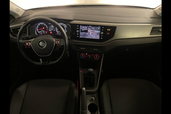 Volkswagen Polo 1.0 TSI Comfortline 95PK AIRCO NAVI CRUISE APPLE CARPLAY NIEUWE VELG LED MULTI STUUR PRIVACY GLAS ZEER NETTE AUTO
