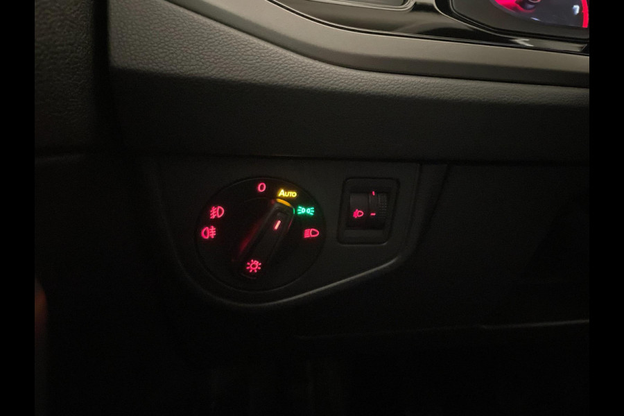 Volkswagen Polo 1.0 TSI Comfortline 95PK AIRCO NAVI CRUISE APPLE CARPLAY NIEUWE VELG LED MULTI STUUR PRIVACY GLAS ZEER NETTE AUTO
