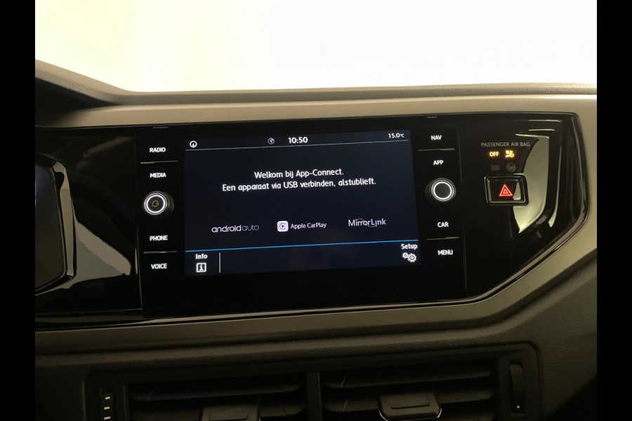 Volkswagen Polo 1.0 TSI Comfortline 95PK AIRCO NAVI CRUISE APPLE CARPLAY NIEUWE VELG LED MULTI STUUR PRIVACY GLAS ZEER NETTE AUTO