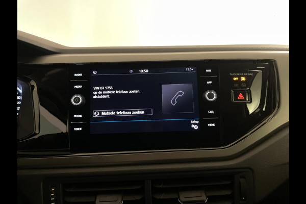 Volkswagen Polo 1.0 TSI Comfortline 95PK AIRCO NAVI CRUISE APPLE CARPLAY NIEUWE VELG LED MULTI STUUR PRIVACY GLAS ZEER NETTE AUTO