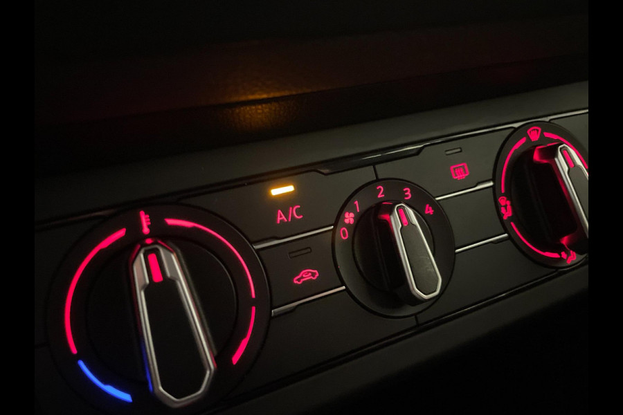 Volkswagen Polo 1.0 TSI Comfortline 95PK AIRCO NAVI CRUISE APPLE CARPLAY NIEUWE VELG LED MULTI STUUR PRIVACY GLAS ZEER NETTE AUTO