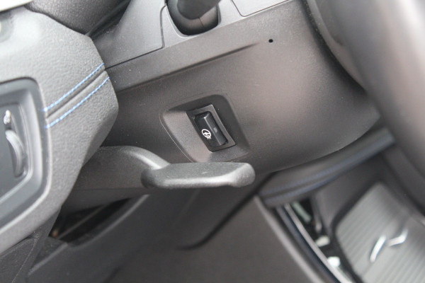 BMW X1 xDrive25e eDrive Ed. M Sport / Trekhaak / Panoramadak / Camera / Head-up / 19'' / Memory seats / Leder / Stuurverwarming / Navigatie / DAB / Stoelverwarming / Cruise Control