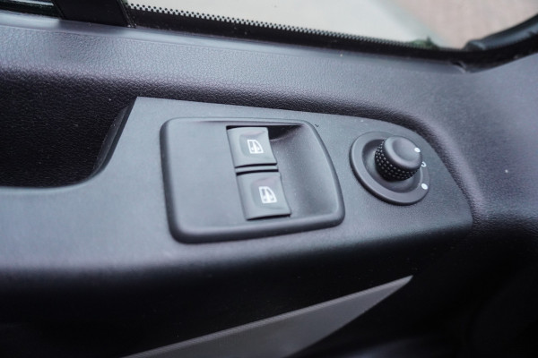 Renault Trafic dCi 126PK T27 L1H1 Comfort Energy nr. V054 | Airco | Cruise | Navi | Trekhaak | Imperiaal