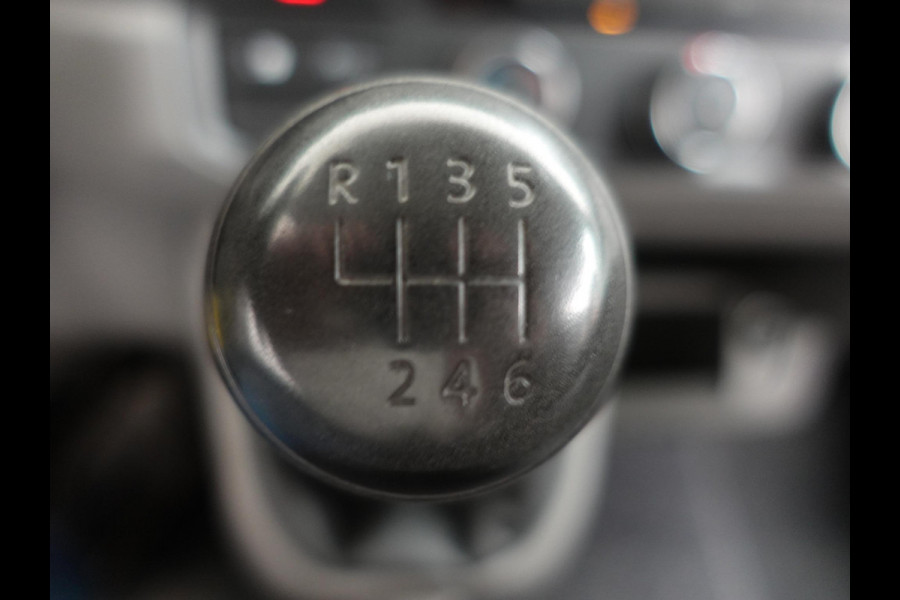 MAN TGE 140pk L3H2 / L2H1 2x Schuifdeur Trekhaak Cruise control Airco 3-Zits Euro6