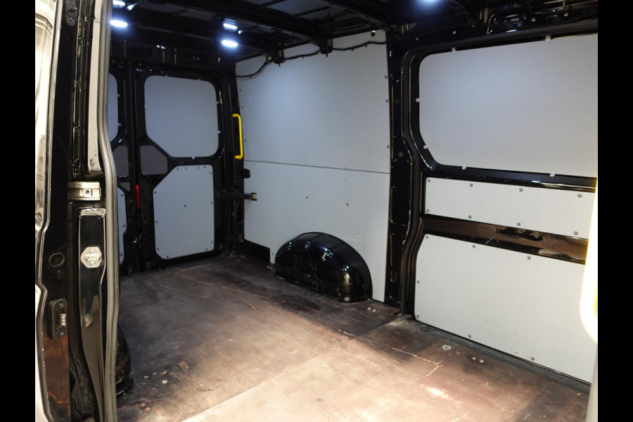 MAN TGE 140pk L3H2 / L2H1 2x Schuifdeur Trekhaak Cruise control Airco 3-Zits Euro6