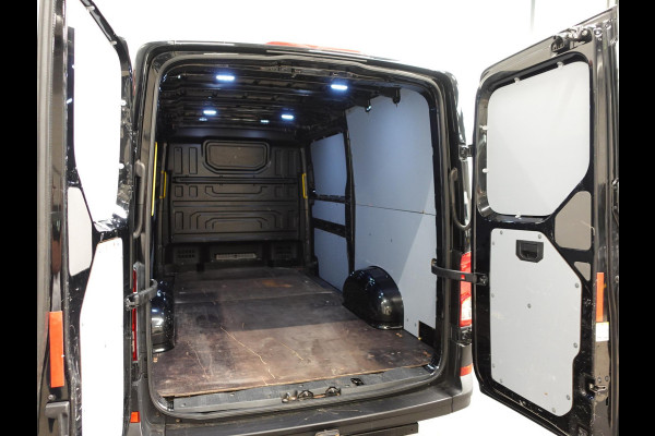 MAN TGE 140pk L3H2 / L2H1 2x Schuifdeur Trekhaak Cruise control Airco 3-Zits Euro6