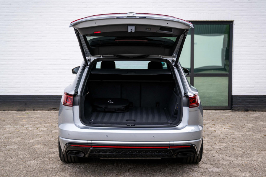 Volkswagen Touareg 3.0 TSI eHybrid R 4M Nightvision DynAudio Trekhaak