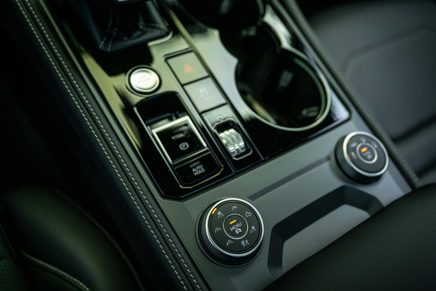 Volkswagen Touareg 3.0 TSI eHybrid R 4M Nightvision DynAudio Trekhaak