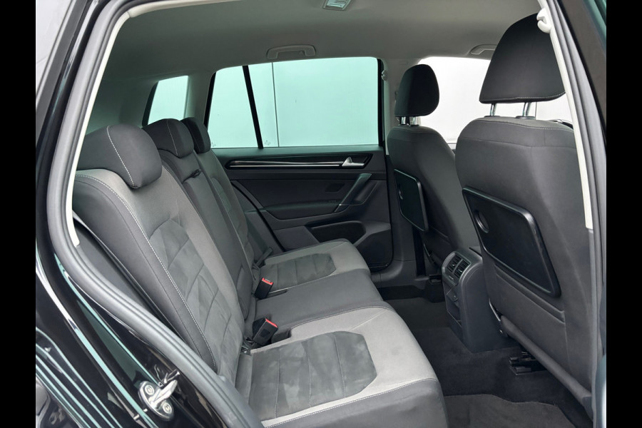 Volkswagen Golf Sportsvan 1.5 TSI ACT Highline Carplay / Trekhaak