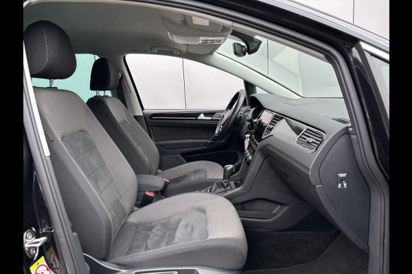 Volkswagen Golf Sportsvan 1.5 TSI ACT Highline Carplay / Trekhaak