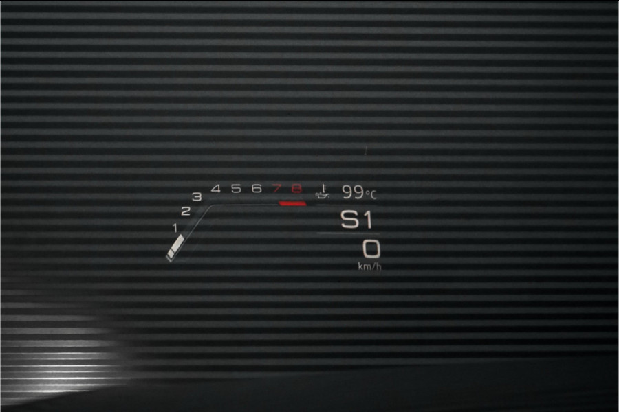 Audi Q8 4.0 TFSI RS Q8 Quattro Dynamic+ Keramisch Pano B&O Trekhaak Alcantara 23"