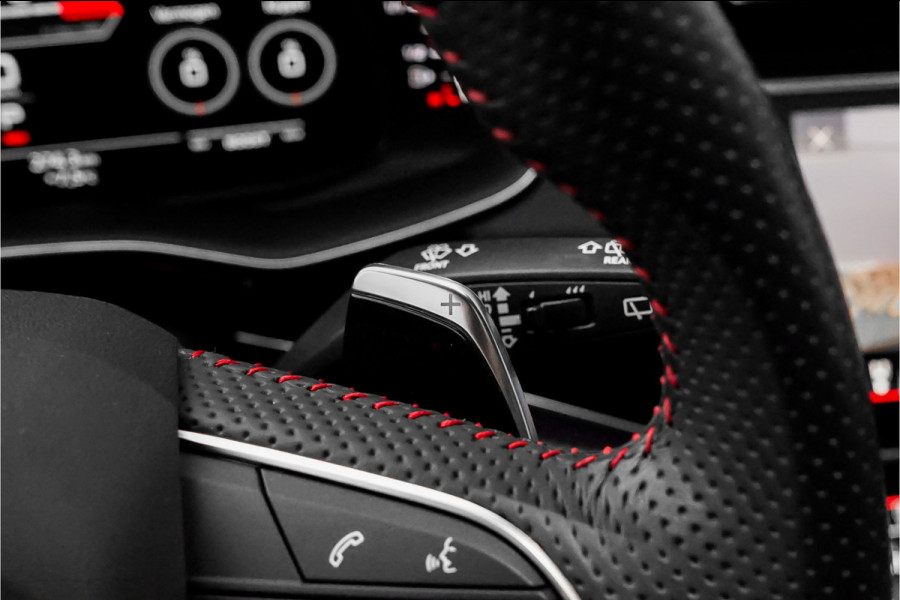 Audi Q8 4.0 TFSI RS Q8 Quattro Dynamic+ Keramisch Pano B&O Trekhaak Alcantara 23"