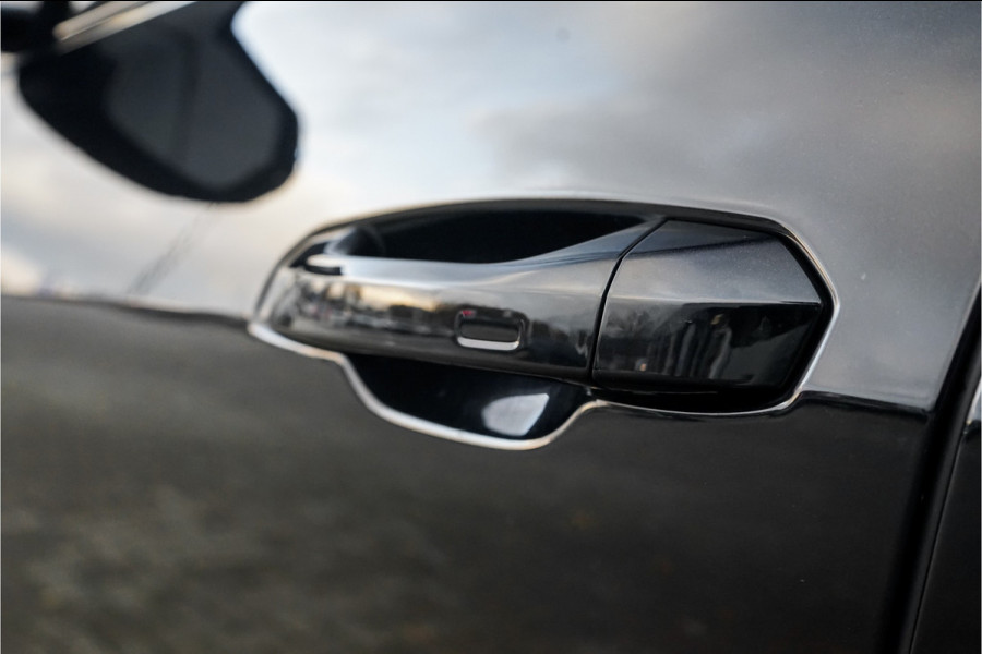 Audi Q8 4.0 TFSI RS Q8 Quattro Dynamic+ Keramisch Pano B&O Trekhaak Alcantara 23"