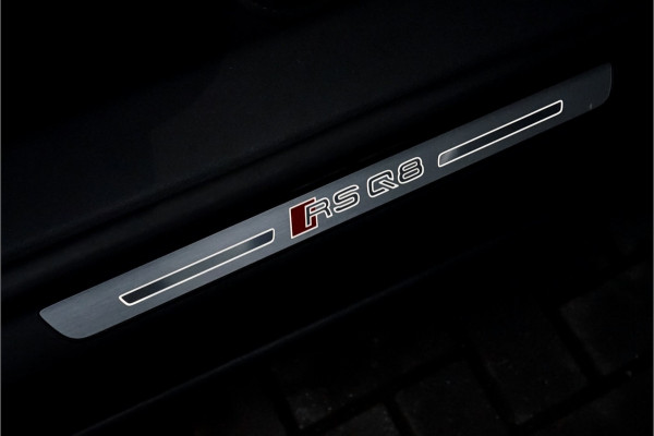 Audi Q8 4.0 TFSI RS Q8 Quattro Dynamic+ Keramisch Pano B&O Trekhaak Alcantara 23"