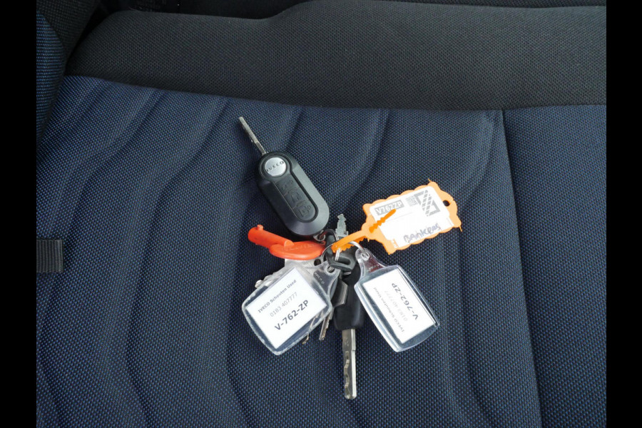 Iveco Daily 35C14 2.3 140PK, Airco, Dubbel lucht, Laadbak: L*B*H = 424*211*220 / Lading vastzetrail op 110 cm, Zijdeur rechtsachter, Laadklep Anteo 800 KG, Plateau van 160 cm, Met afstandsbediening en rolstops