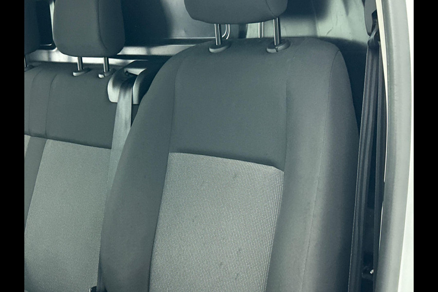 Opel Vivaro 2.0 145 pk L3H1 Edition Automaat Navigatie Cruise control Camera Airco Trekhaak