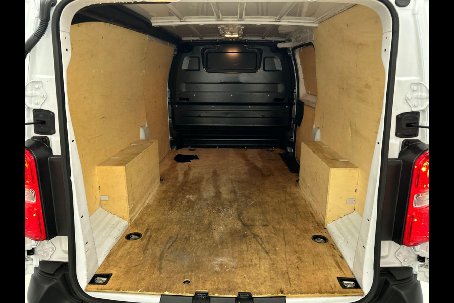 Opel Vivaro 2.0 145 pk L3H1 Edition Automaat Navigatie Cruise control Camera Airco Trekhaak