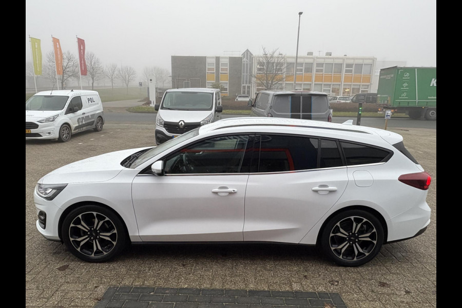 Ford FOCUS Wagon 1.0 EcoBoost Hybrid Titanium | Elektrisch uitklapbare trekhaak | Cruise Control | Winter Pack | Climate Control