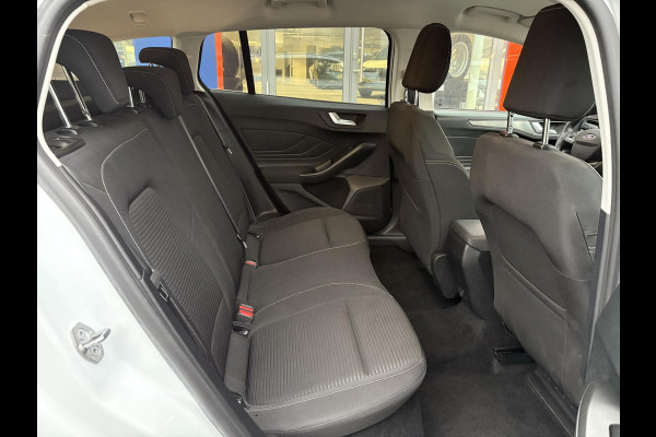 Ford FOCUS Wagon 1.0 EcoBoost Hybrid Titanium | Elektrisch uitklapbare trekhaak | Cruise Control | Winter Pack | Climate Control