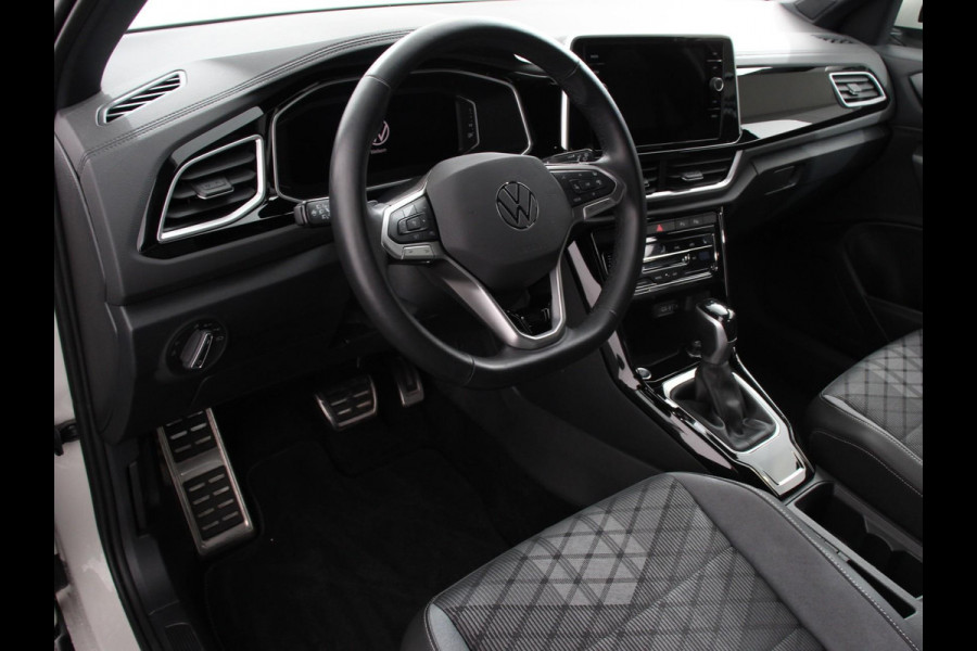 Volkswagen T-Roc 1.5 TSI R-Line+ Climate control | Adaptieve cruise control | LED | Navigatie | Achteruitrijcamera | Parkeersensoren | Apple Carplay/ Android Auto | Radio