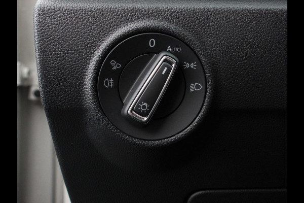 Volkswagen T-Roc 1.5 TSI R-Line+ Climate control | Adaptieve cruise control | LED | Navigatie | Achteruitrijcamera | Parkeersensoren | Apple Carplay/ Android Auto | Radio