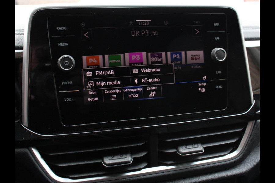 Volkswagen T-Roc 1.5 TSI R-Line+ Climate control | Adaptieve cruise control | LED | Navigatie | Achteruitrijcamera | Parkeersensoren | Apple Carplay/ Android Auto | Radio
