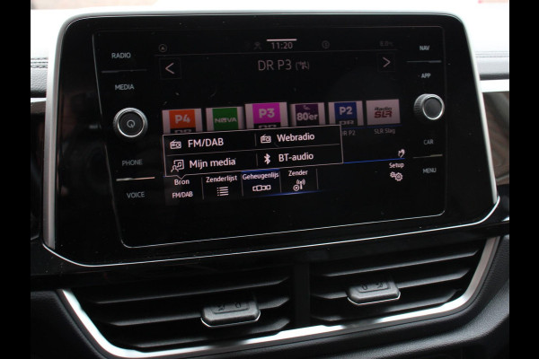 Volkswagen T-Roc 1.5 TSI R-Line+ Climate control | Adaptieve cruise control | LED | Navigatie | Achteruitrijcamera | Parkeersensoren | Apple Carplay/ Android Auto | Radio