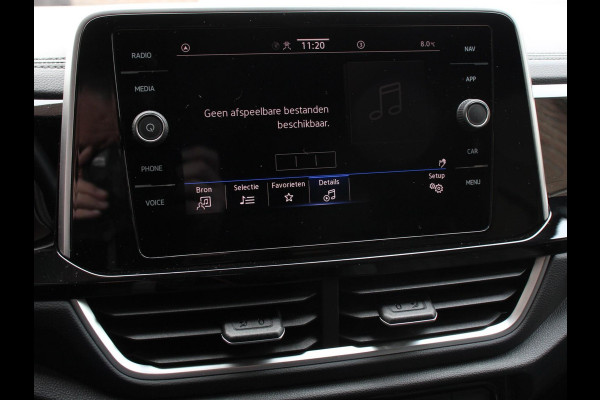 Volkswagen T-Roc 1.5 TSI R-Line+ Climate control | Adaptieve cruise control | LED | Navigatie | Achteruitrijcamera | Parkeersensoren | Apple Carplay/ Android Auto | Radio