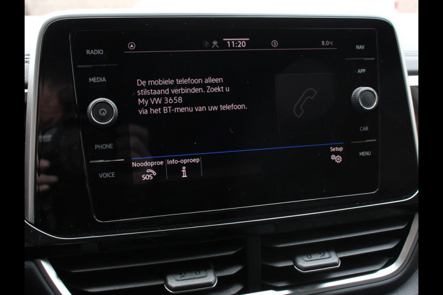 Volkswagen T-Roc 1.5 TSI R-Line+ Climate control | Adaptieve cruise control | LED | Navigatie | Achteruitrijcamera | Parkeersensoren | Apple Carplay/ Android Auto | Radio