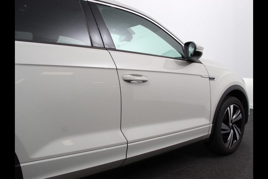 Volkswagen T-Roc 1.5 TSI R-Line+ Climate control | Adaptieve cruise control | LED | Navigatie | Achteruitrijcamera | Parkeersensoren | Apple Carplay/ Android Auto | Radio