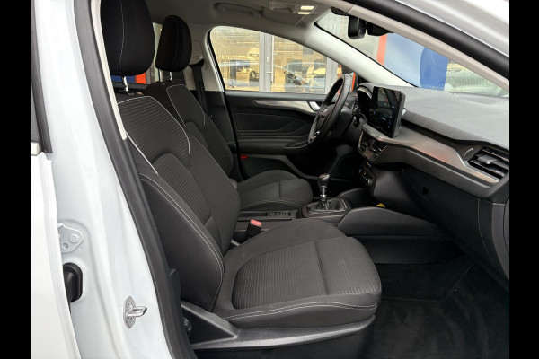 Ford FOCUS Wagon 1.0 EcoBoost Hybrid Titanium | Elektrisch uitklapbare trekhaak | Cruise Control | Winter Pack | Climate Control