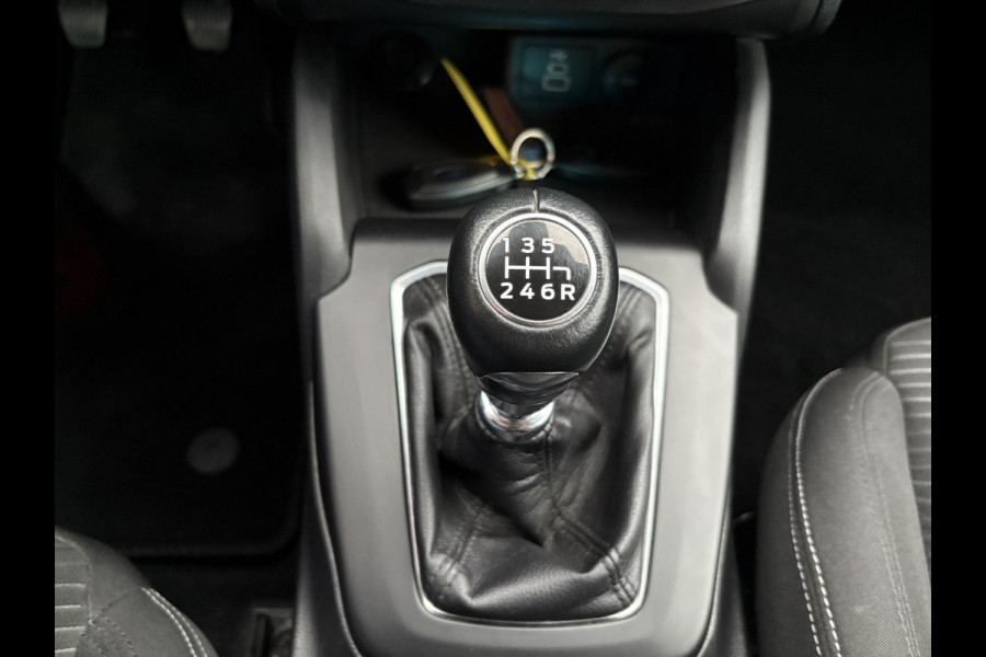 Ford FOCUS Wagon 1.0 EcoBoost Hybrid Titanium | Elektrisch uitklapbare trekhaak | Cruise Control | Winter Pack | Climate Control