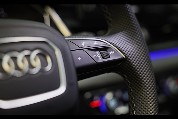 Audi Q5 55 TFSI E Quattro Competition / 366 PK / Memory / ACC / Elek Stoelen / Lane Assist / Sfeerver / 360 Camera / MATRIX / 22 I