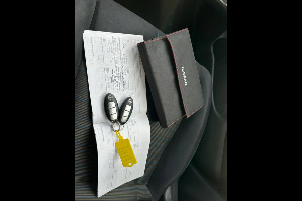 Nissan Leaf N-Connecta 40kWh Navi Ecc 360°Camera Adap.Cruise Pdc Keyless Blindspot Apple Carplay Android Auto Stoel+Stuurverwarming DAB Bluetooth Lmv Privacyglas Zeer compleet!