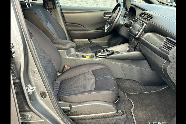 Nissan Leaf N-Connecta 40kWh Navi Ecc 360°Camera Adap.Cruise Pdc Keyless Blindspot Apple Carplay Android Auto Stoel+Stuurverwarming DAB Bluetooth Lmv Privacyglas Zeer compleet!