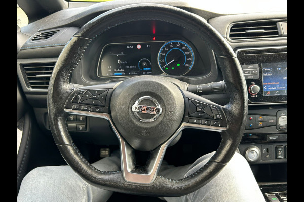 Nissan Leaf N-Connecta 40kWh Navi Ecc 360°Camera Adap.Cruise Pdc Keyless Blindspot Apple Carplay Android Auto Stoel+Stuurverwarming DAB Bluetooth Lmv Privacyglas Zeer compleet!