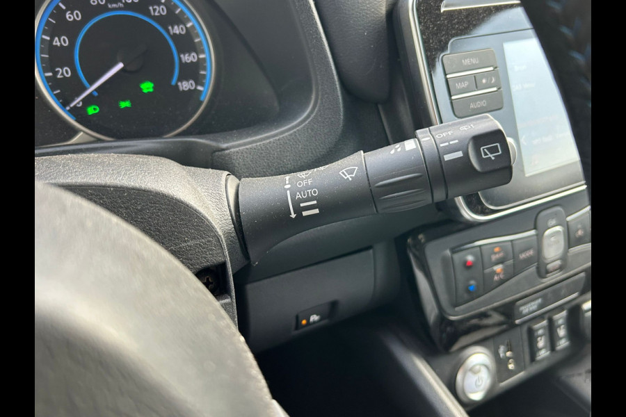 Nissan Leaf N-Connecta 40kWh Navi Ecc 360°Camera Adap.Cruise Pdc Keyless Blindspot Apple Carplay Android Auto Stoel+Stuurverwarming DAB Bluetooth Lmv Privacyglas Zeer compleet!