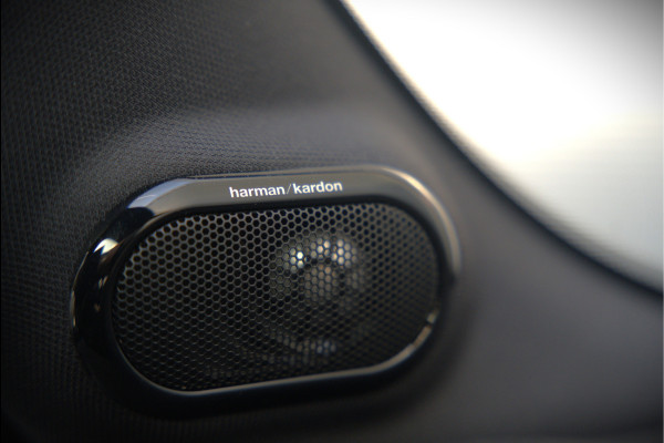 MINI Mini Electric Yours 33 kWh | Panoramadak | Harman Kardon | Head-Up Display | Union Jack | Stoelverwarming | Keyless | Apple Carplay | Navigatie | Camera | Parkeersensoren | Warmtepomp | Leer | Cruise Control | DAB |