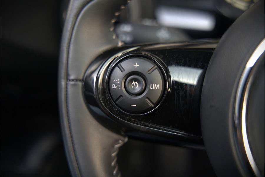MINI Mini Electric Yours 33 kWh | Panoramadak | Harman Kardon | Head-Up Display | Union Jack | Stoelverwarming | Keyless | Apple Carplay | Navigatie | Camera | Parkeersensoren | Warmtepomp | Leer | Cruise Control | DAB |