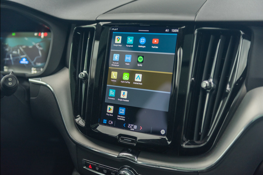 Volvo XC60 T6 Aut. LongRange R-Design Parkeercamera Panoramadak 350pk